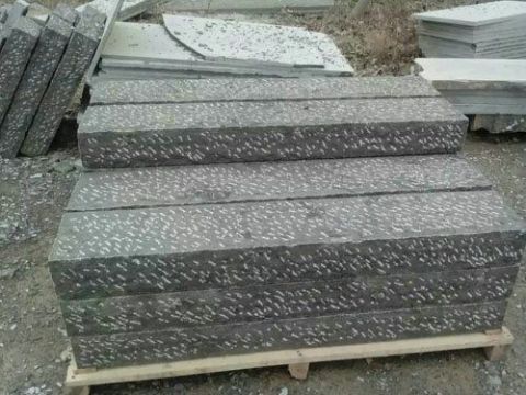 點擊查看詳細信息<br>標題：欄板石 閱讀次數(shù)：2389