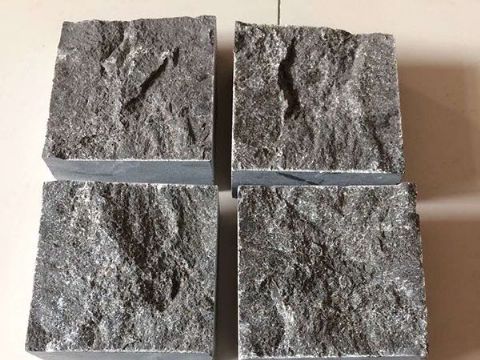 點(diǎn)擊查看詳細(xì)信息<br>標(biāo)題：馬蹄石 閱讀次數(shù)：2685