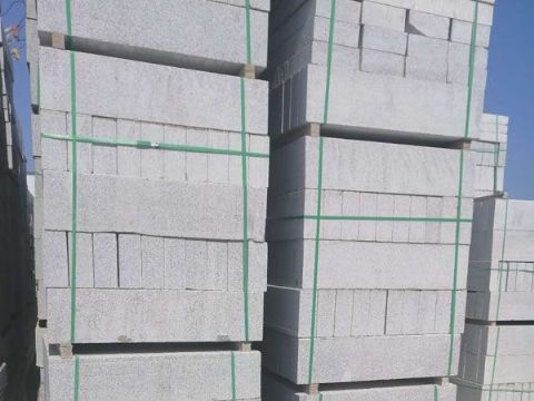 點(diǎn)擊查看詳細(xì)信息<br>標(biāo)題：花崗巖路沿石 閱讀次數(shù)：2767