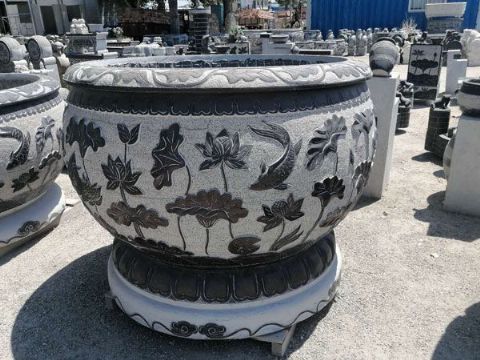 點(diǎn)擊查看詳細(xì)信息<br>標(biāo)題：石缸石花盆 閱讀次數(shù)：3381